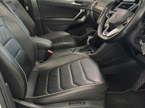 Volkswagen Tiguan 1.4 Tsi R-Line Dsg (110kw) in Namibia