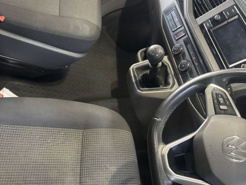 Volkswagen T6.1 Transporter Crewbus 2.0 Tdi 81kw Lwb in Namibia