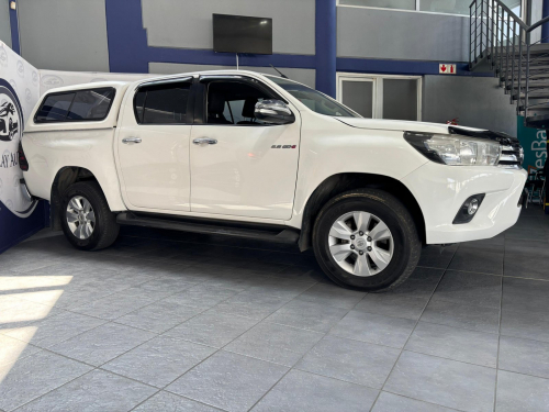 Pre-owned Toyota Hilux 2.8 Gd-6 Raider 4x4 A/T P/U for sale in 