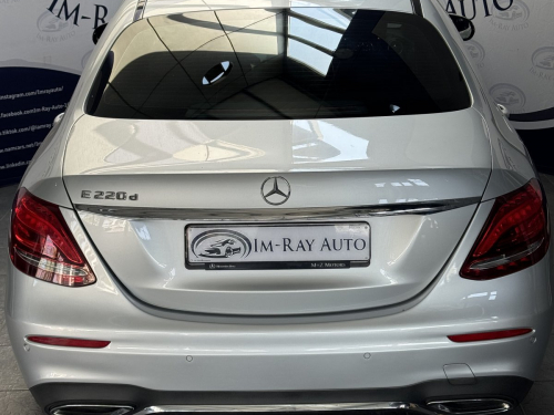 Mercedes-Benz E-Class E 220d in Namibia