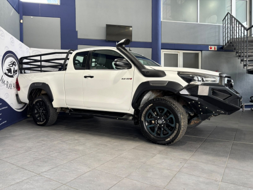 Pre-owned Toyota Hilux 2.8 GD-6 Rb Legend 4X4 A/T P/U E/Cab for sale in 