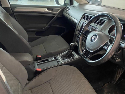Volkswagen Golf 7 Variant TSI Bluemotion in Namibia