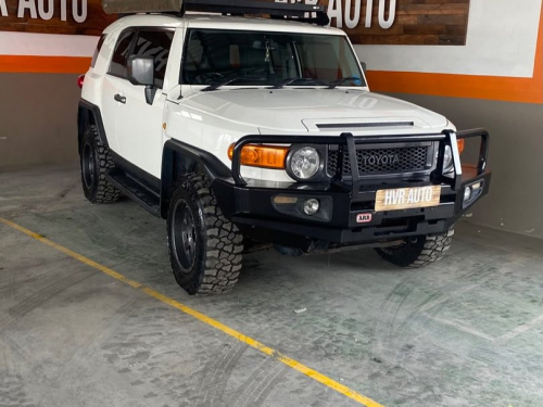 Toyota FJ Cruiser V6 in Namibia