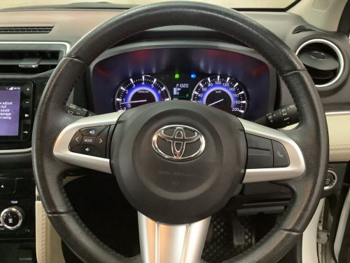 Toyota Rush 1.5 manual local in Namibia
