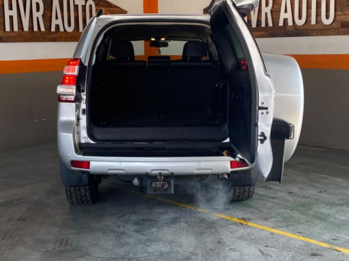 Toyota Land Cruiser Prado VX V6 in Namibia