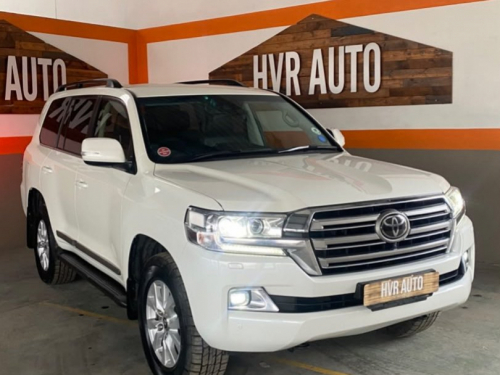 Toyota land cruiser 200 V8 VX-R in Namibia
