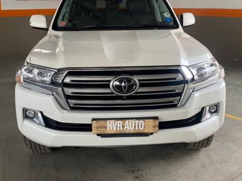 Toyota land cruiser 200 V8 VX-R in Namibia