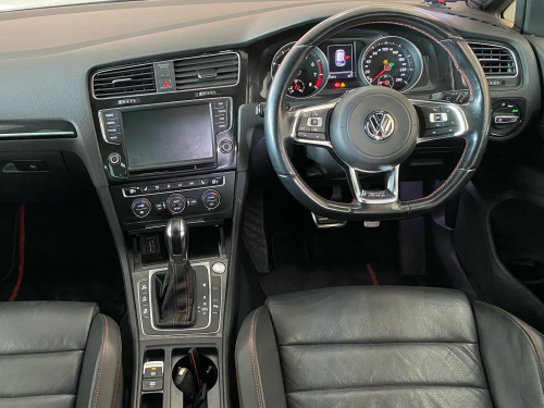 Volkswagen Golf 7 Gti 2.0L in Namibia