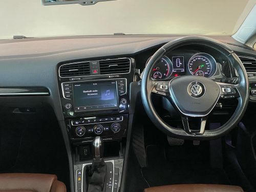Volkswagen Golf 7 Variant 1.4 TSI Bluemotion in Namibia