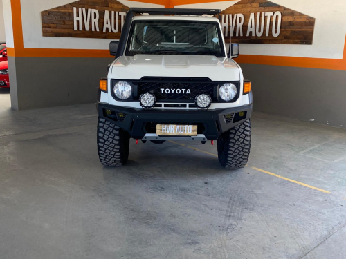 Toyota Land Cruiser V8 in Namibia