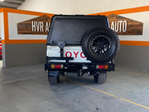 Toyota Land Cruiser V8 in Namibia