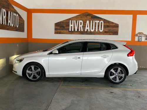 Volvo V40 T4 in Namibia