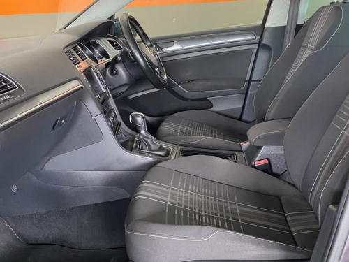 Volkswagen Golf Variant 1.2 in Namibia