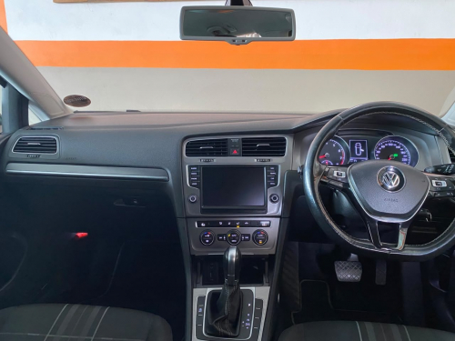 Volkswagen Golf Variant 1.2 in Namibia