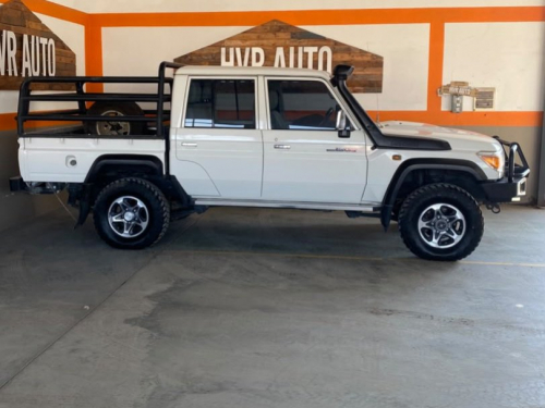 Toyota Land Cruiser V8 in Namibia
