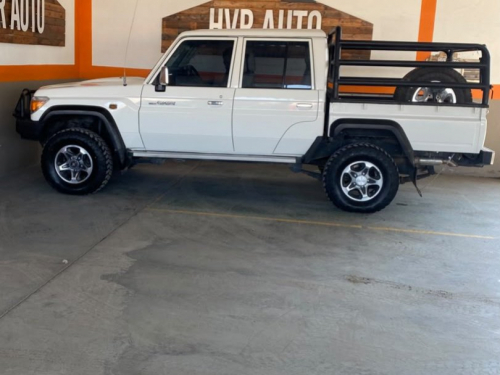 Toyota Land Cruiser V8 in Namibia