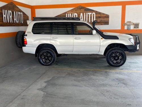 Toyota Land Cruiser 4.7 V8 in Namibia