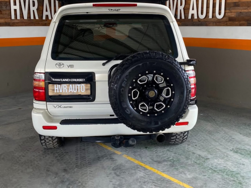 Toyota Land Cruiser 4.7 V8 in Namibia