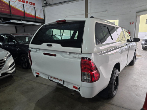 Toyota Toyota Hilux SC 2.4 GD S A/C 5MT in Namibia