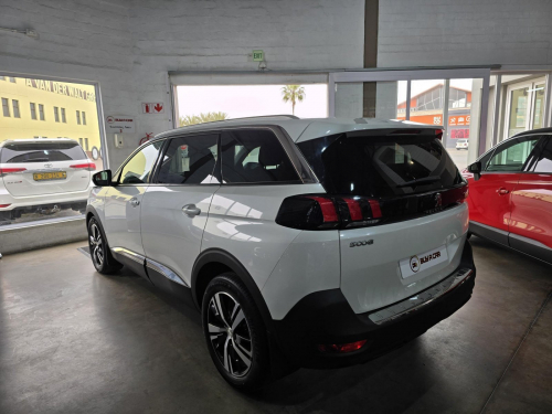 Peugeot 5008 2.0 ALLURE HDI AUTO 7 SEATS in Namibia