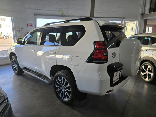 Toyota Toyota Prado VXL 2.8 GD-6  A/T 4X4 in Namibia