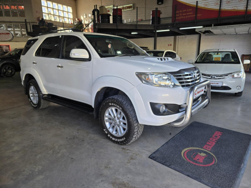 Pre-owned Toyota Toyota Fortuner 2.5D-4D 2X4 5MT for sale in 