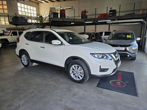 Nissan Nissan X-TRAIL 2.0 VISIA 7 SEAT in Namibia