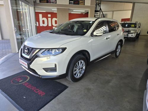 Nissan Nissan X-TRAIL 2.0 VISIA 7 SEAT in Namibia