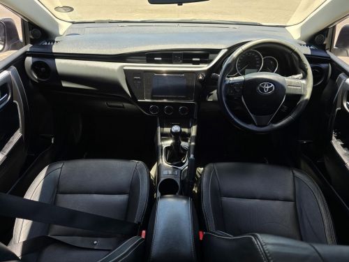 Toyota Corolla 1.6 PRESTIGE M/T in Namibia