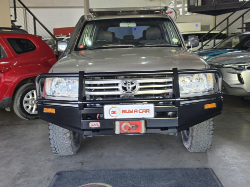 Toyota Land Cruiser 4.5 EFI 100 Series in Namibia