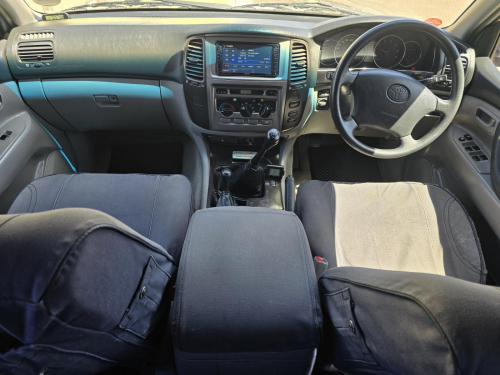 Toyota Land Cruiser 4.5 EFI 100 Series in Namibia