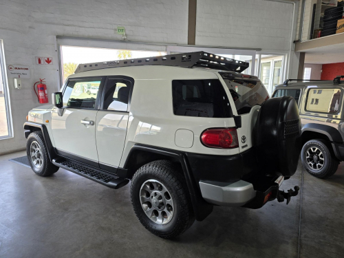 Toyota Toyota FJ CRUISER 4.0 V6 A/T 4X4 in Namibia
