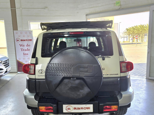 Toyota Toyota FJ CRUISER 4.0 V6 A/T 4X4 in Namibia
