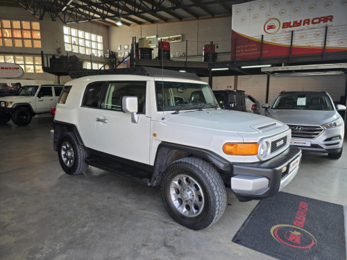Pre-owned Toyota Toyota FJ CRUISER 4.0 V6 A/T 4X4 for sale in 