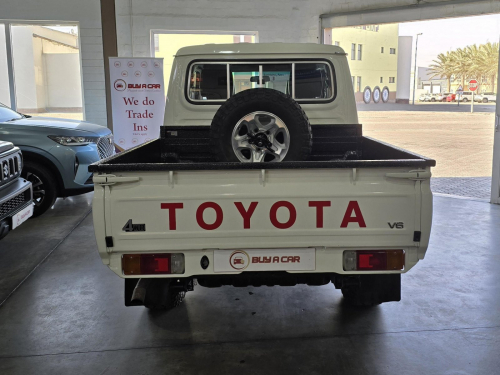 Toyota Land Cruiser Pickup LC79 4.0 Petrol D/C in Namibia