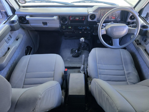 Toyota Land Cruiser 4.2 SLWB 4x4 in Namibia