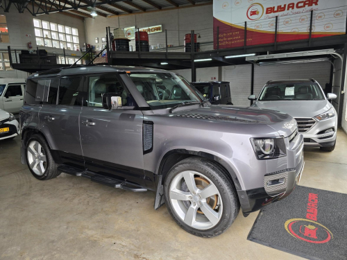 Land Rover Land Rover Defender 110 x Dynamic HSE 3.0 in Namibia
