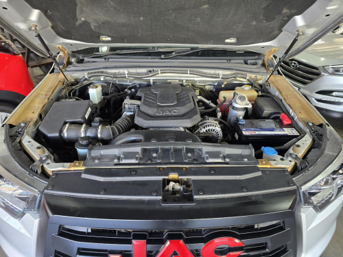 JAC JAC T8 2.0 CTi Lux 4x4 Double Cab Manual in Namibia