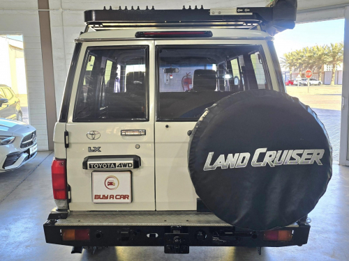 Toyota Toyota Land Cruiser 4.2 SLWB 4x4 in Namibia