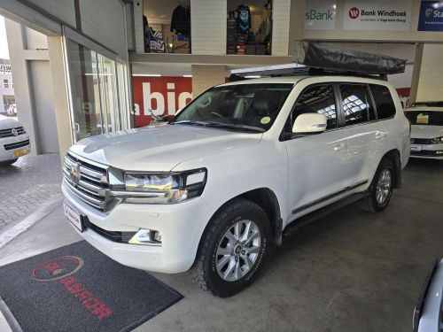 Toyota LAND CRUISER 200 SERIES 4.5 V8 VX-R BLACK in Namibia