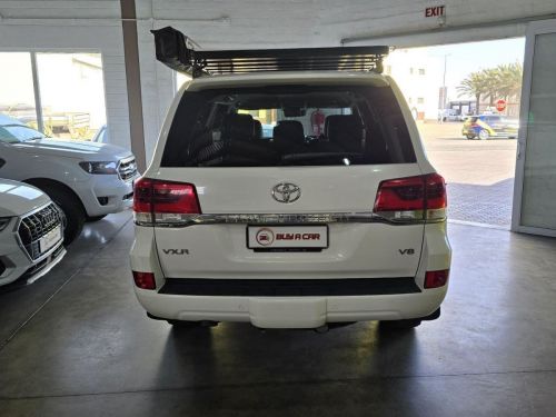 Toyota LAND CRUISER 200 SERIES 4.5 V8 VX-R BLACK in Namibia