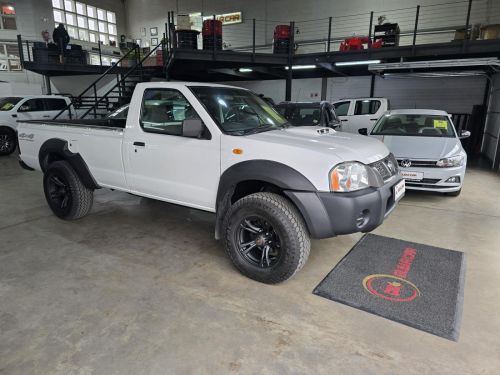 Pre-owned Nissan NP300 2.5 4X4 S/C for sale in 