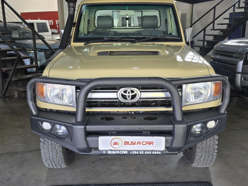 Toyota LAND CRUISER 4.5 V8 TDI S/C 4x4 in Namibia