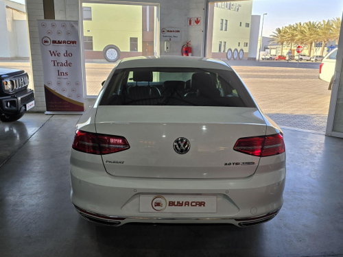 Volkswagen Volkswagen Passat 2.0 TSI R-LINE DSG in Namibia