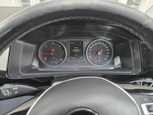 Volkswagen Volkswagen Caravelle T6 BiTdi Highline DSG 4Motion in Namibia