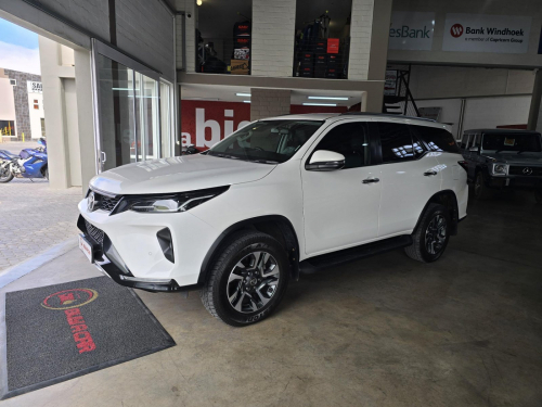 Toyota TOYOTA FORTUNER 2.4 GD-6 4X4 A/T in Namibia