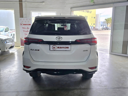 Toyota TOYOTA FORTUNER 2.4 GD-6 4X4 A/T in Namibia