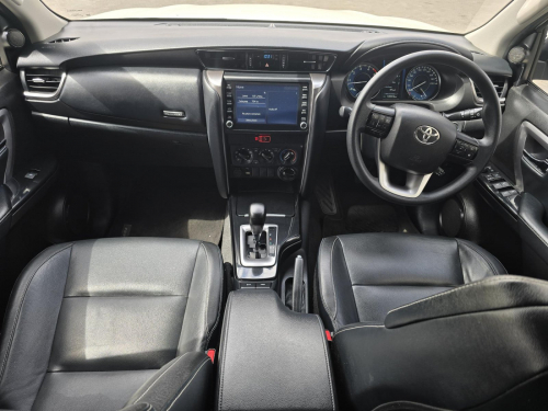 Toyota TOYOTA FORTUNER 2.4 GD-6 4X4 A/T in Namibia