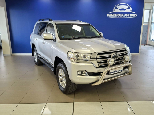 Toyota Land Cruiser 200 4.5D VX-R Automatic in Namibia