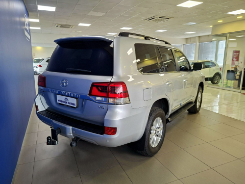 Toyota Land Cruiser 200 4.5D VX-R Automatic in Namibia